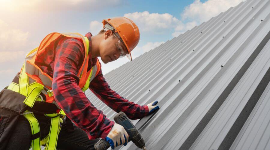 GAF roofing contractor in Columbus Junction, IA